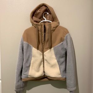 Sherpa Combo jacket, XS.  Warm and cozy, but not too heavy.